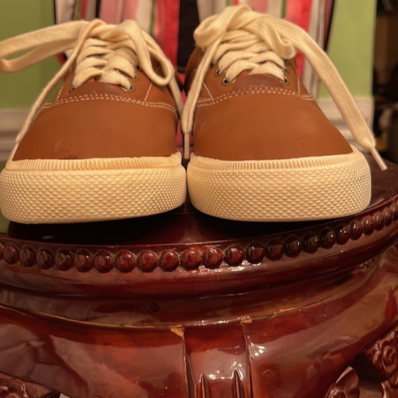 Polo by Ralph Lauren brown leather textured. Pre owned some flaws. - Picture 3 of 11